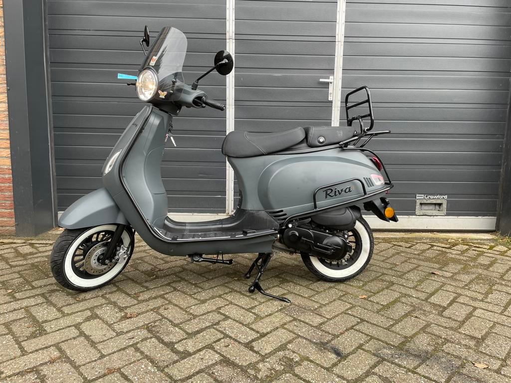 schitterende demo btc vespa riva nu1099 euro, Maximaal 45 km/u, Ophalen of Verzenden, Zo goed als nieuw, Benzine