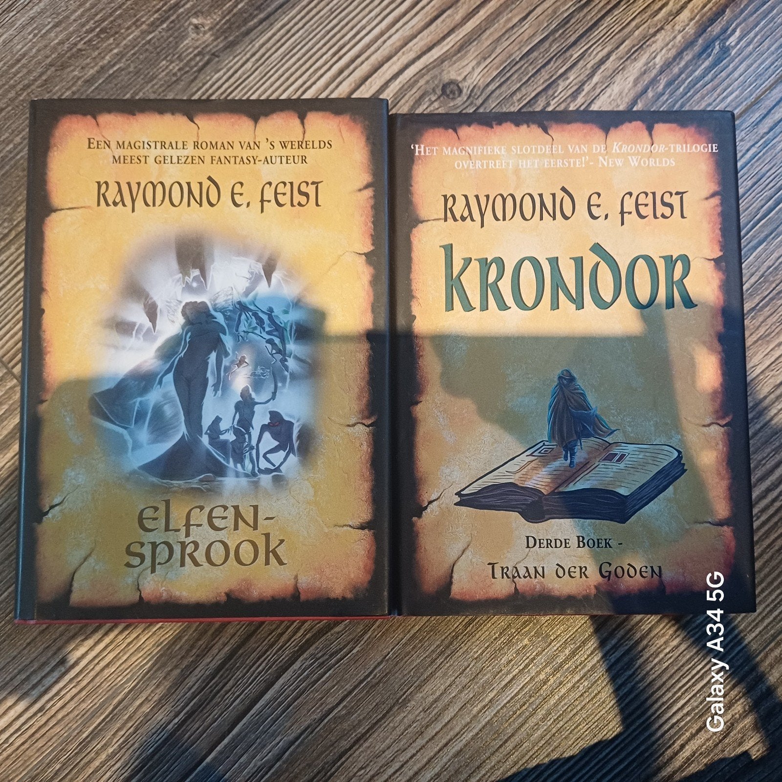 Raymond E. Feist - Elfen Sprook & Kronoor (2 boeken), Ophalen of Verzenden