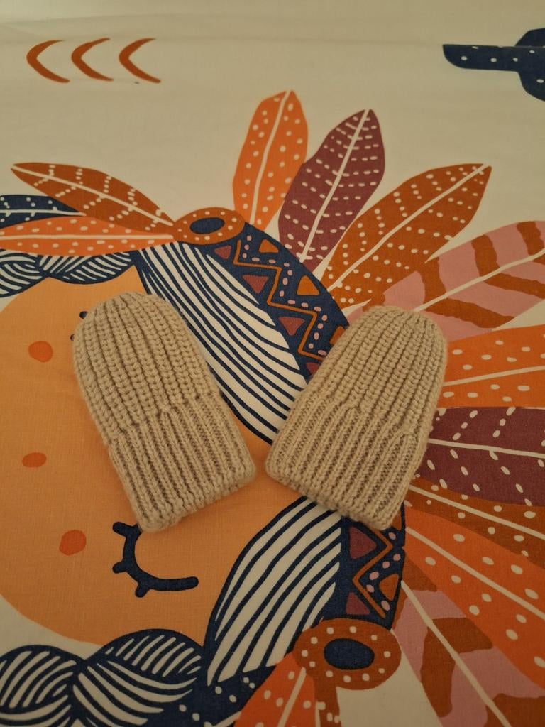 Nieuw Wollen handschoenen wanten wol beige maat 50 / 56 0 -, Kinderen en Baby's, Babykleding | Mutsen, Sjaals en Wanten, Ophalen of Verzenden