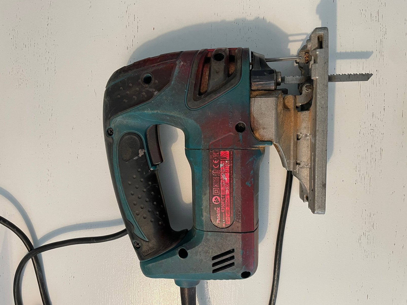 Makita decoupeerzaag 4350FCT, Ophalen, Gebruikt, 600 tot 1200 watt, Decoupeerzaag