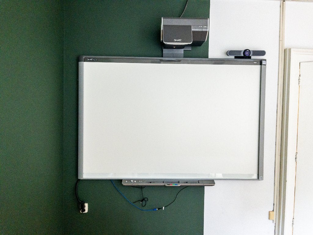 Moet weg! SMART Board digibord + UX60 beamer, Ophalen, Gebruikt, DLP, Overige resoluties