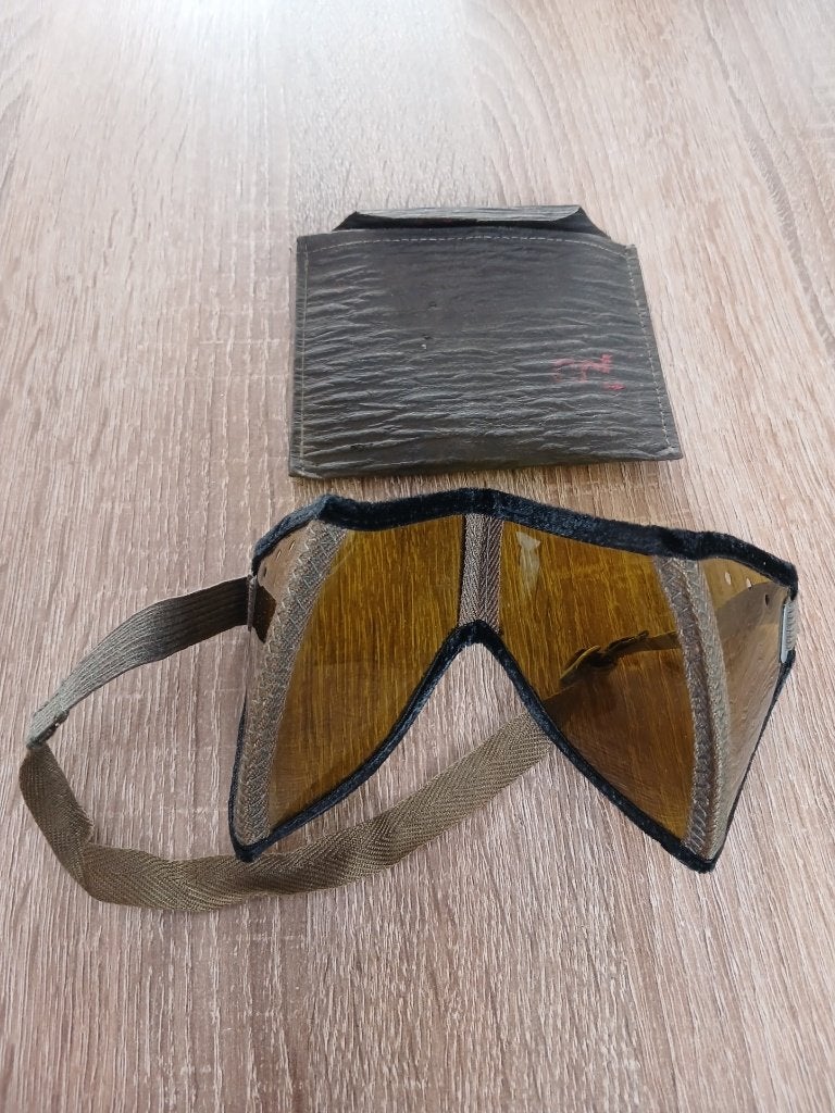 Duits stofbrilletje, Ophalen of Verzenden, Landmacht, Duitsland, Kleding of Schoenen