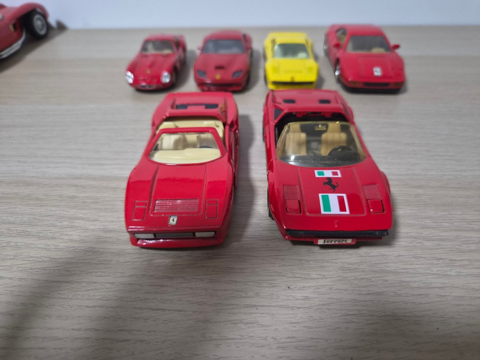 Set van 6 Ferrari modelauto's, Hobby en Vrije tijd, Overige merken, Gebruikt, Auto, 1:32 tot 1:50