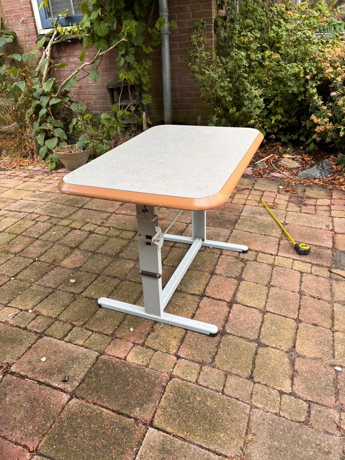 Mooie heft / lift tafel voor in caravan, Ophalen of Verzenden, Zo goed als nieuw, Campingtafel