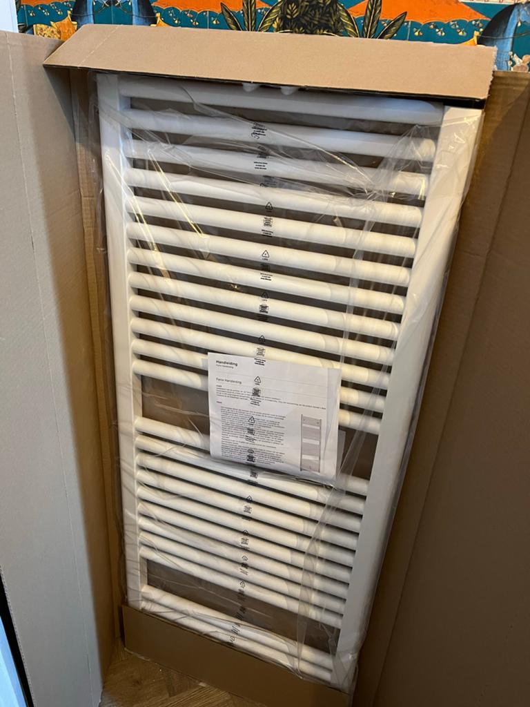 Radiator 50x118,5 cm met middenaansluiting, Doe-het-zelf en Verbouw, Verwarming en Radiatoren, Ophalen, 500 tot 800 watt, Radiator