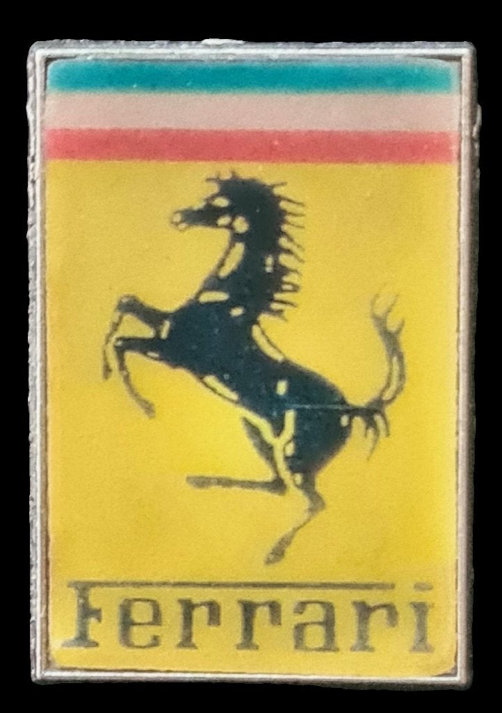 Ferrari pin- maat 22 x 32 mm, Verzenden, Nieuw, Transport, Speldje of Pin