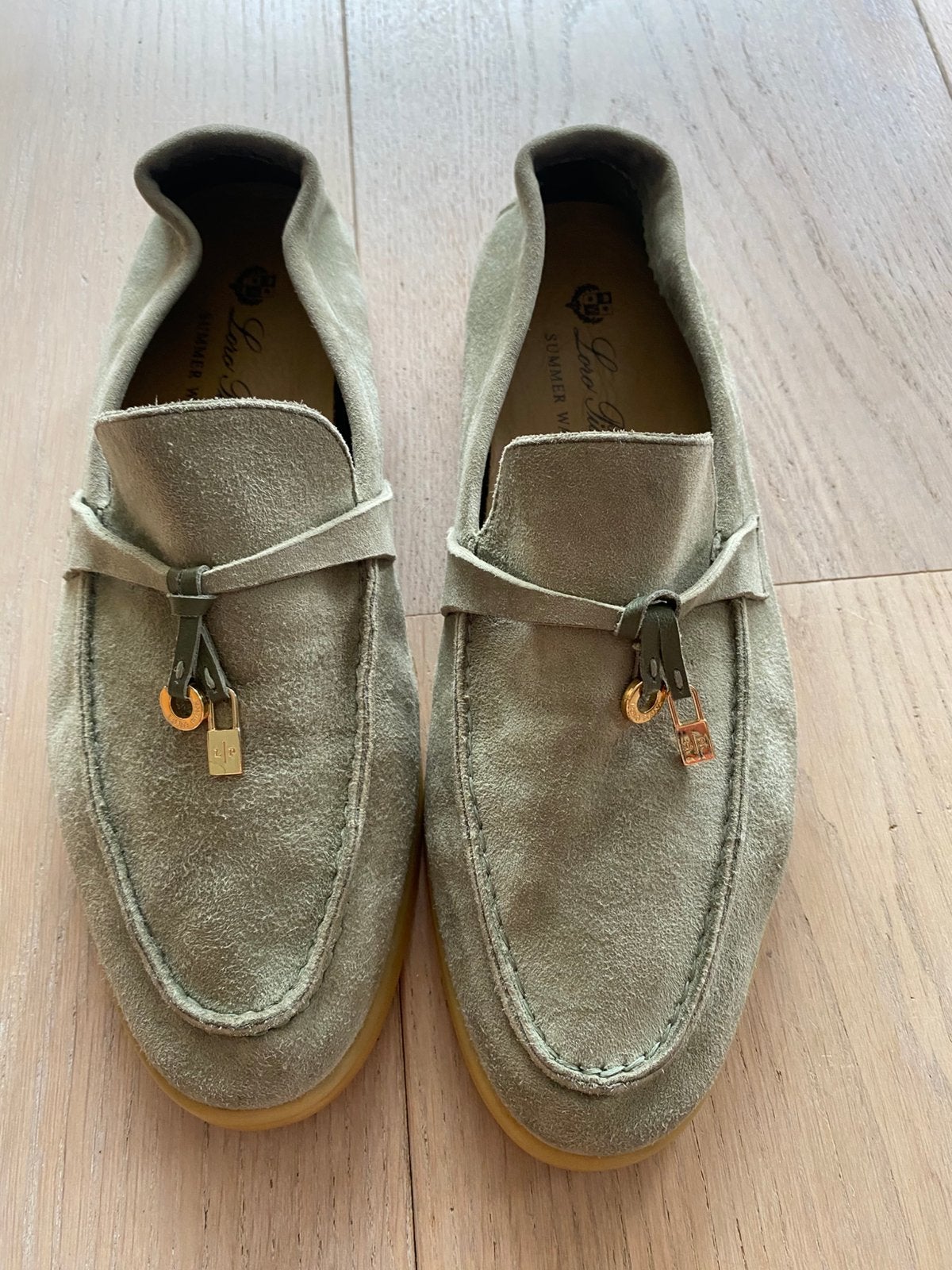 Loro piana 38 nieuwstaat, Instappers, Ophalen of Verzenden, Zo goed als nieuw, Groen