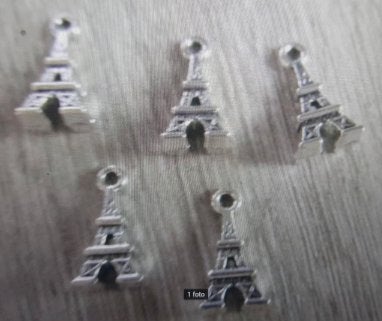 5 stuks Tibetaans zilver bedel Eiffeltoren. 16x9mm, Ophalen of Verzenden, Nieuw, Bedel