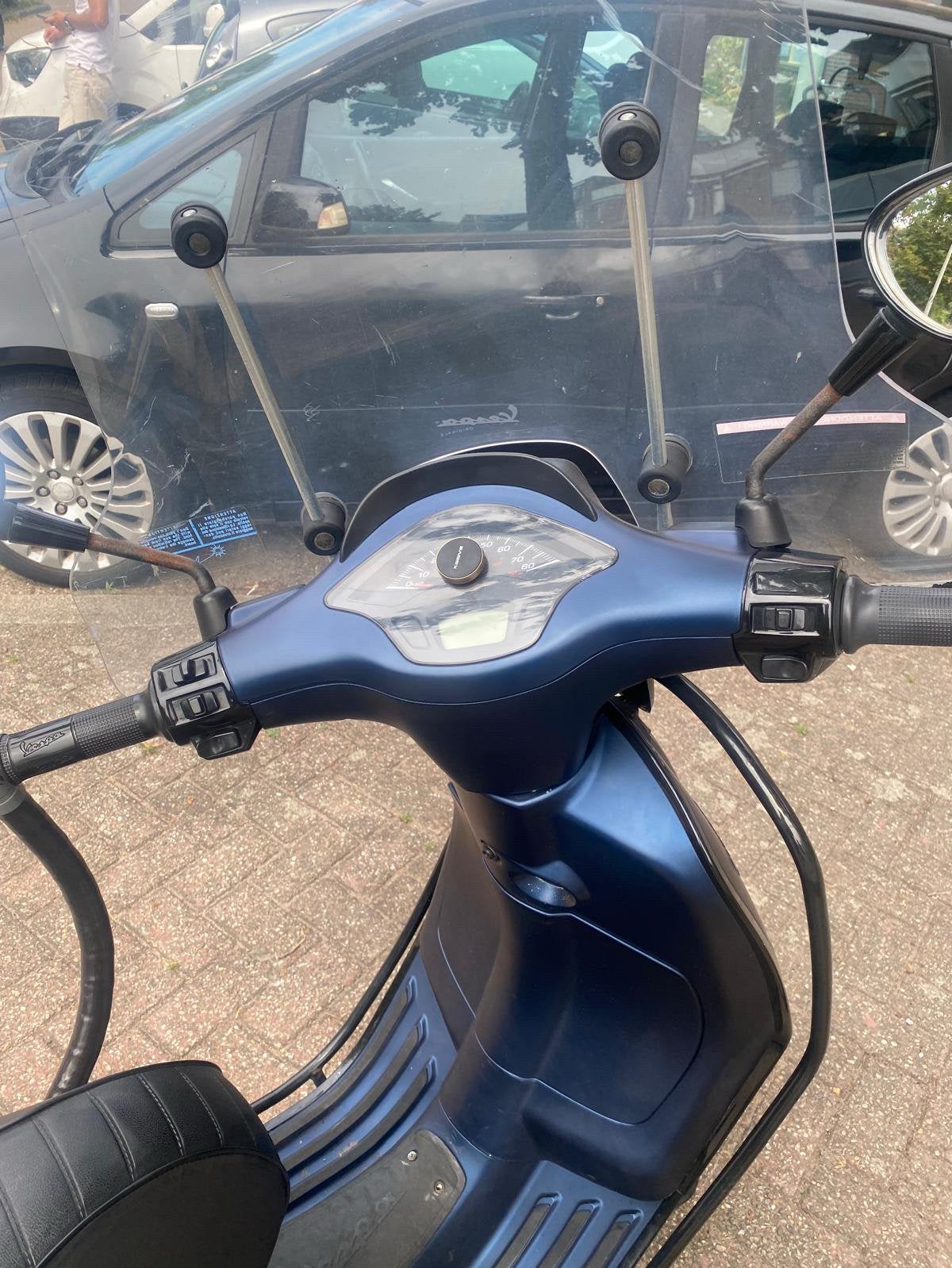 Vespa sprint Full option hier en daar krasjes en een deuk!, Ophalen, Gebruikt, Vespa S, Benzine