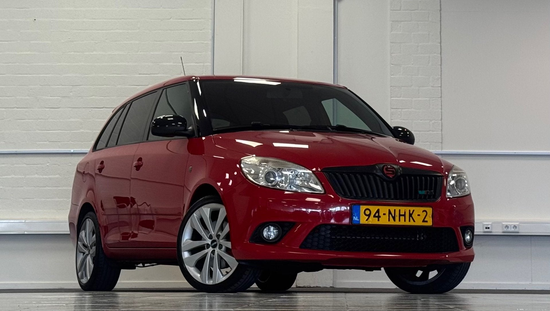 Skoda Fabia Combi 1.4 TSI RS 180PK Mooi! Ketting vervangen G, Euro 5, Gebruikt, 4 cilinders, Electronic Stability Program (ESP)