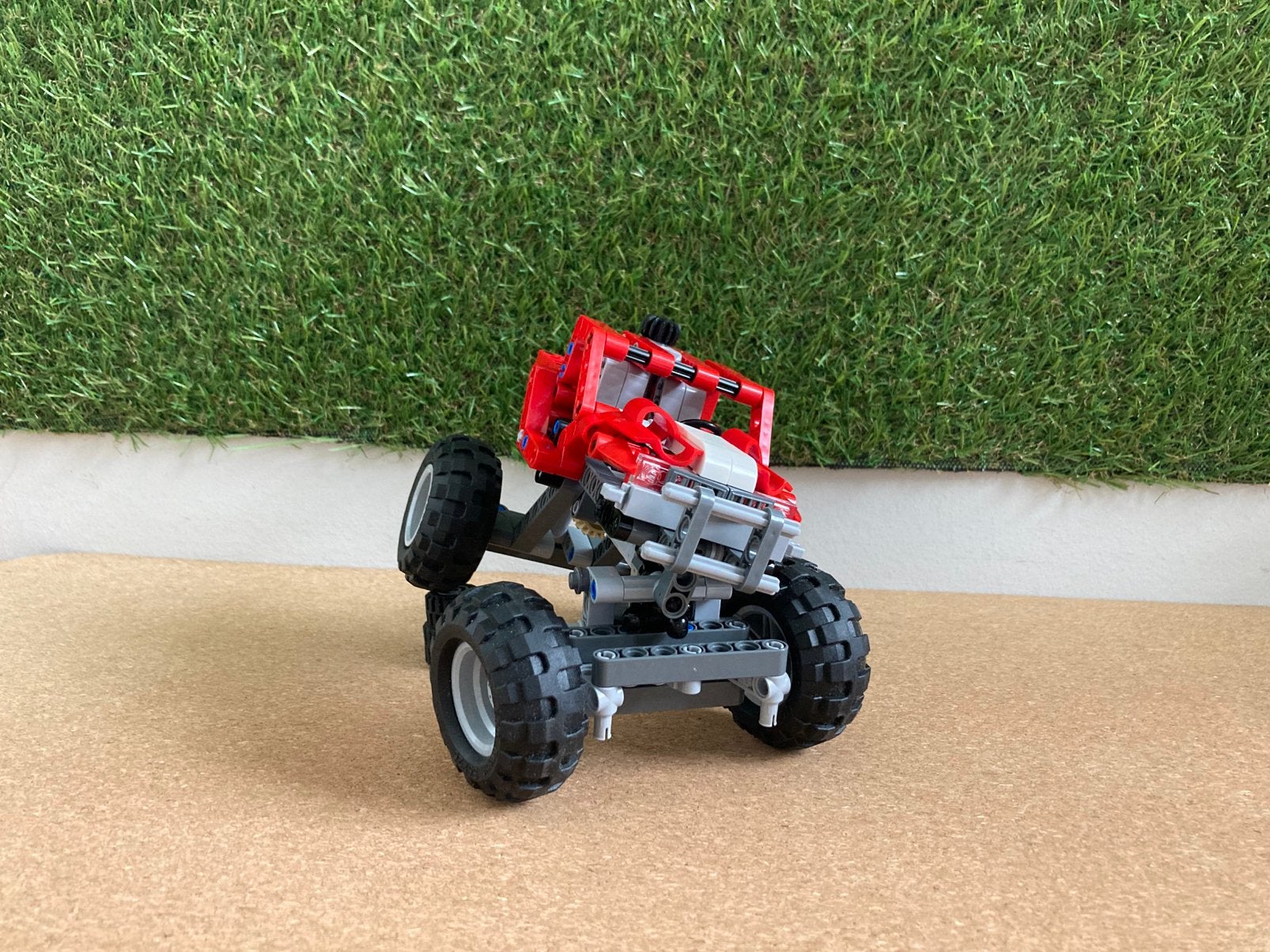 Lego technic 8261 stuntauto, Kinderen en Baby's, Speelgoed | Duplo en Lego, Ophalen of Verzenden, Zo goed als nieuw