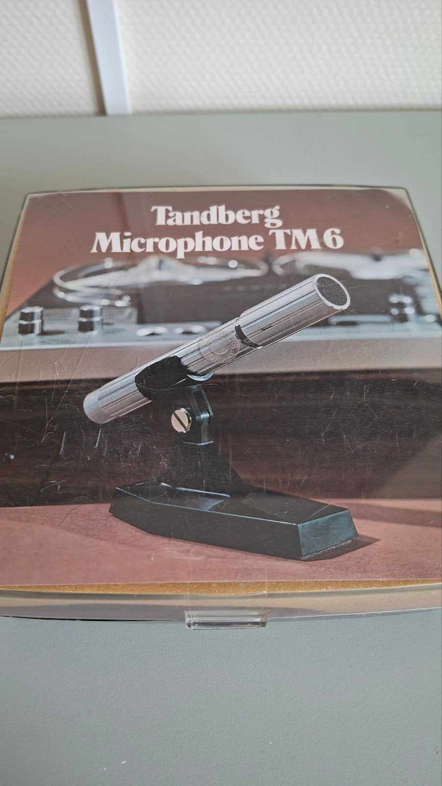 Twee vintage Tandberg Microfoons TM 6 met standaard en doos, Ophalen, Studiomicrofoon