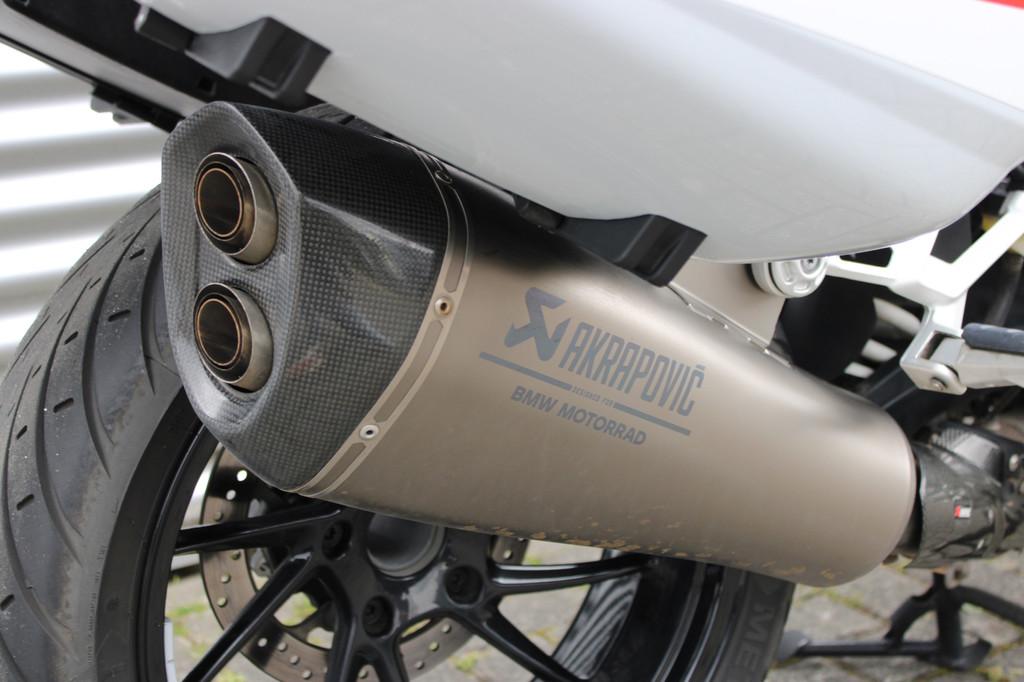 BMW R 1250 RS |Akrapovic |Zijkoffers (bj 2024), Verkoop.motorrad@oostland-enschede.nl, 1254 cc, Handvatverwarming, Spaansland 10
7543BG  ENSCHEDE, NL