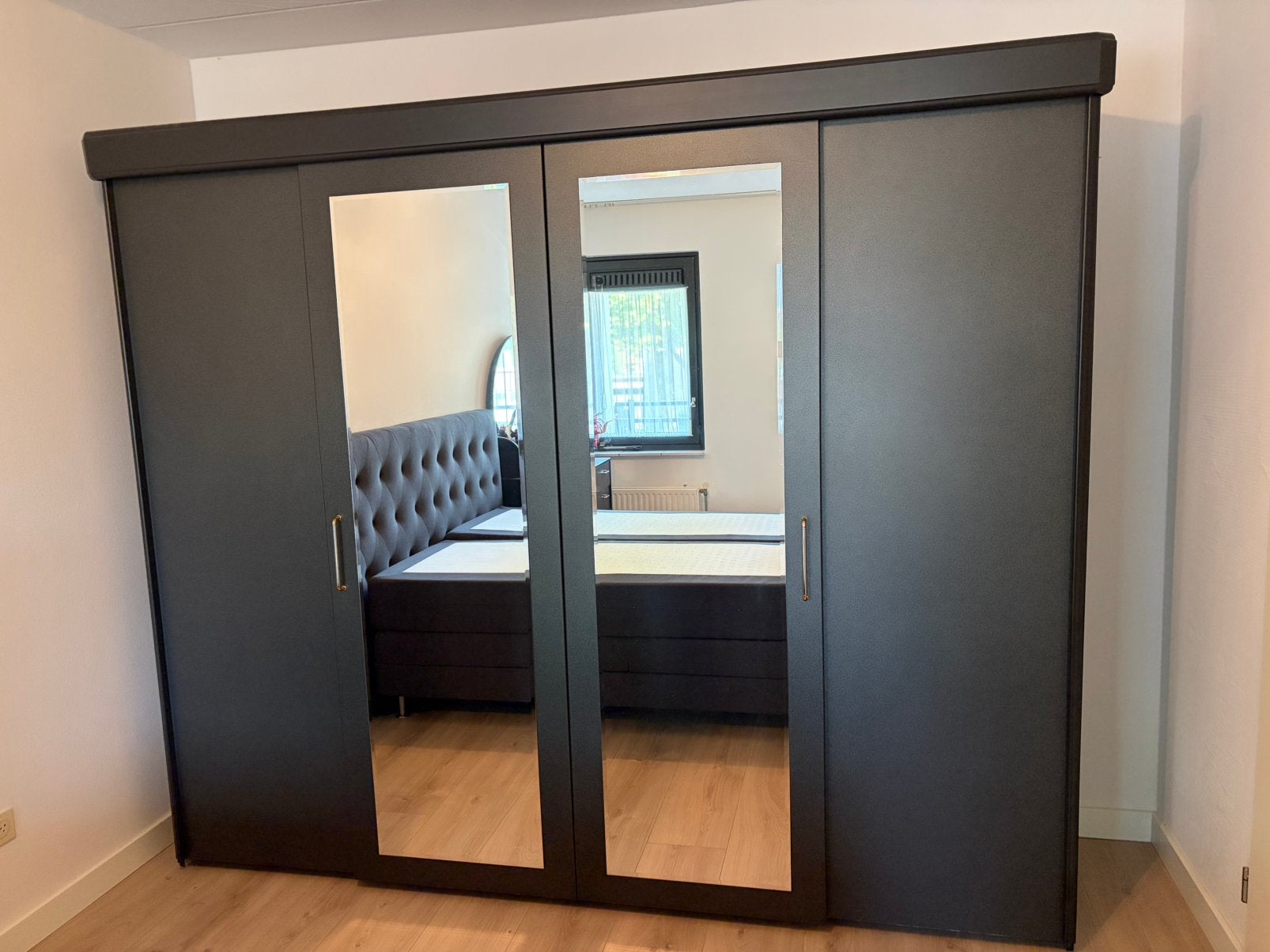 Luxe kledingkast met make-up tafel/ladenkast, Ophalen, 200 cm of meer, Met plank(en), Zo goed als nieuw