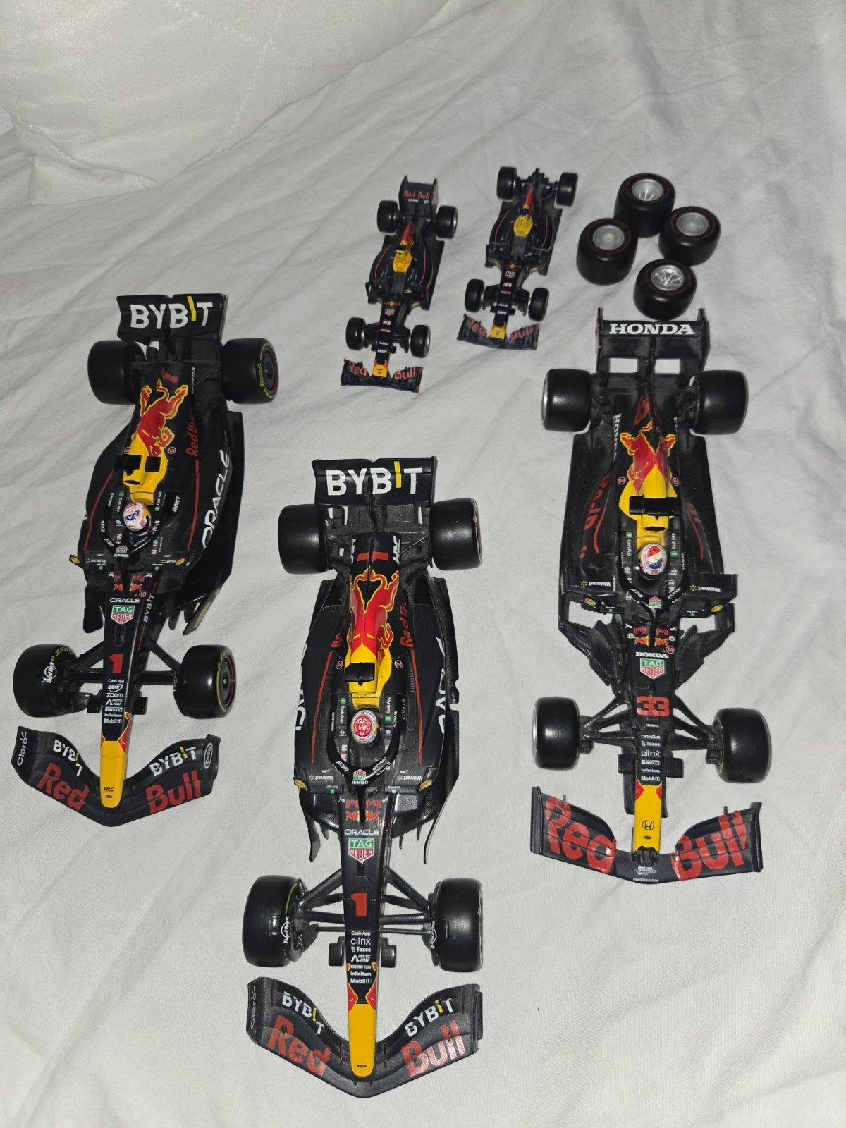 Red Bull Racing F1 modelauto's - Verstappen & Pérez, Ophalen of Verzenden, Gebruikt