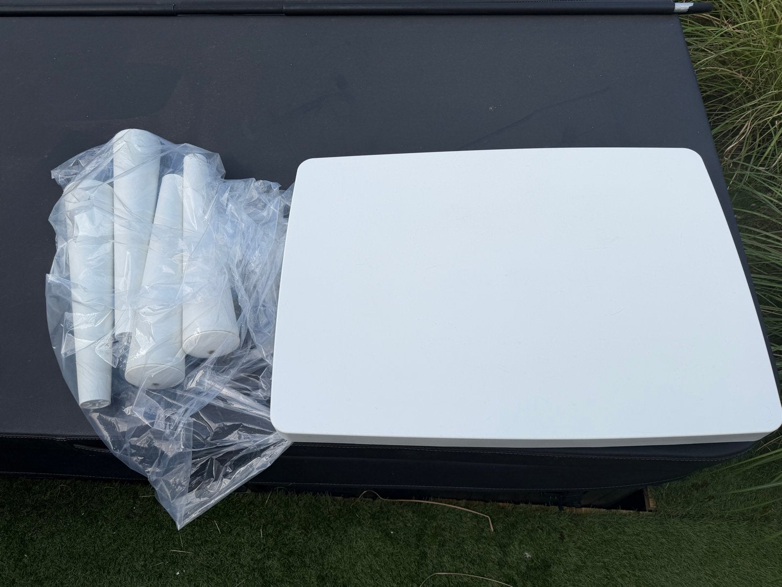 Witte tafel van IKEA met afneembare poten, Ophalen, Minder dan 45 cm, Zo goed als nieuw, Rechthoekig