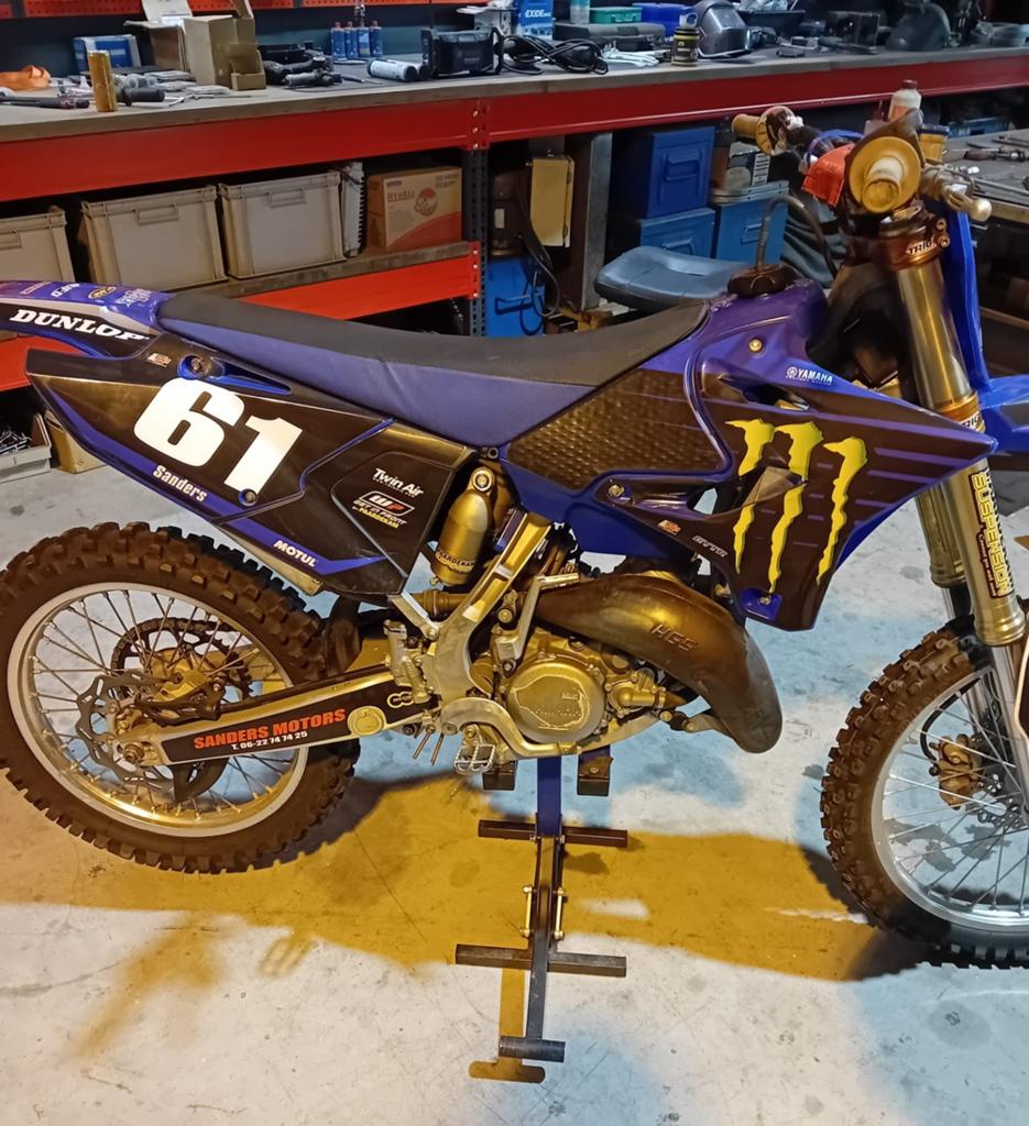 Yamaha YZ Crossmotor - Klaar voor het circuit!