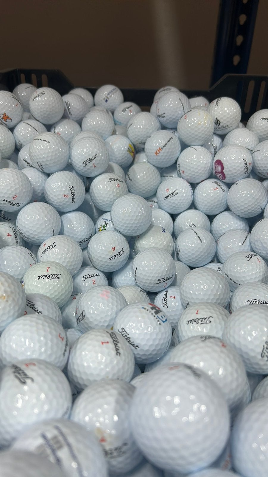 50 Stuks Titleist DT Trusoft Golfballen AAAA, Sport en Fitness, Golf, Ophalen of Verzenden, Zo goed als nieuw, Bal(len)