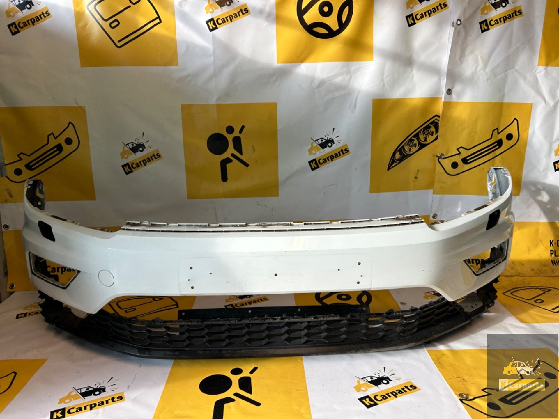 Voorbumper Volkswagen Tiguan PDC ORIGINEEL 5NA807221, Info@fabrikant.eu, Ophalen of Verzenden, Bumper, Fabrikant BV