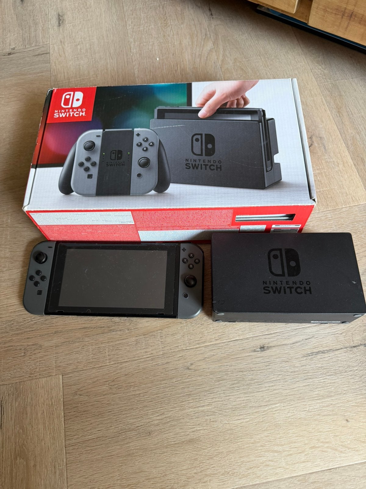 Nintendo switch, Ophalen of Verzenden, Zo goed als nieuw, Met 2 controllers, Switch Original