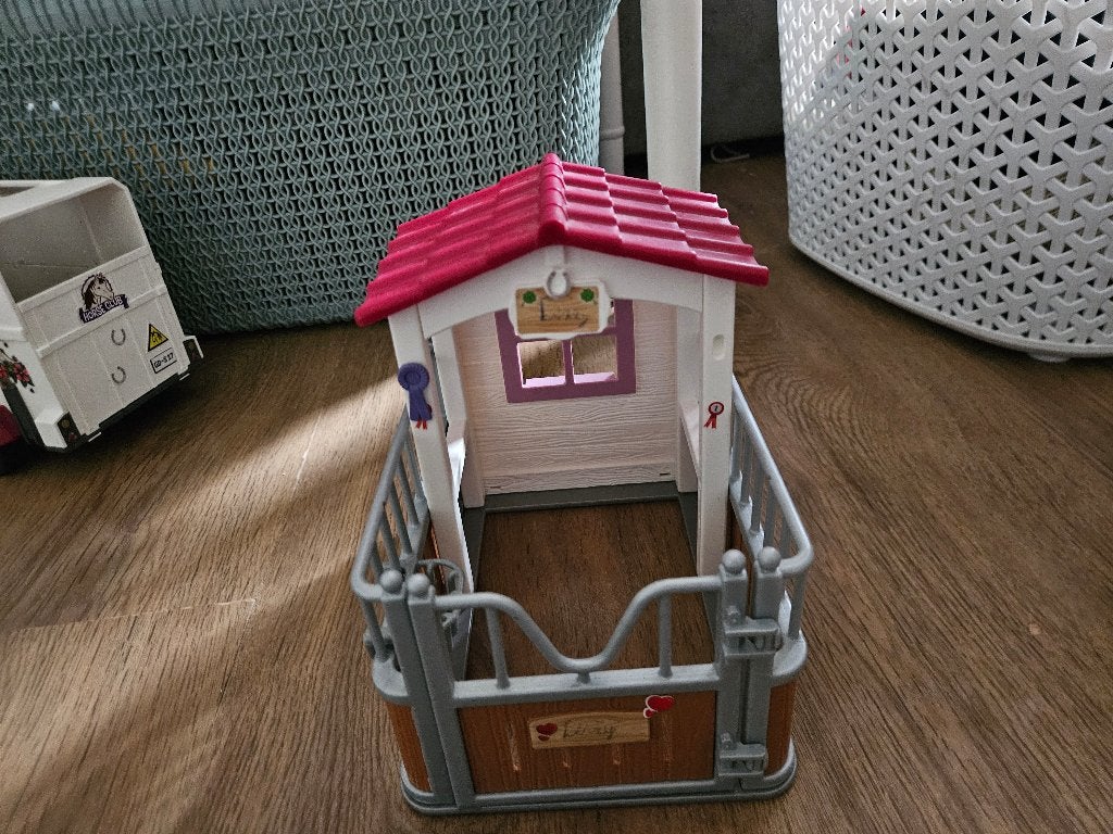 Schleich stal! Met mensen en accessoires, Ophalen, Zo goed als nieuw