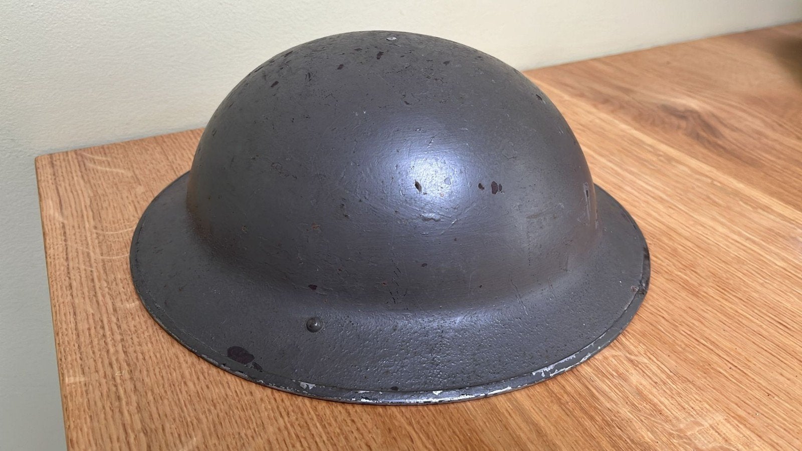 Helm, mkII, Brits/Nederlands? Met binnenwerk, Ophalen of Verzenden, Engeland, Helm of Baret