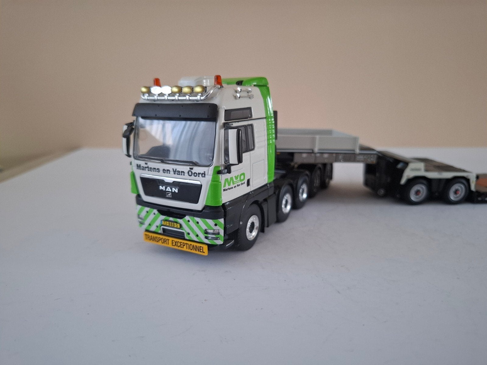 MAN TGX met dieplader van Martens en van Oord uit Oosterhout, Hobby en Vrije tijd, Ophalen of Verzenden, Nieuw, Bus of Vrachtwagen