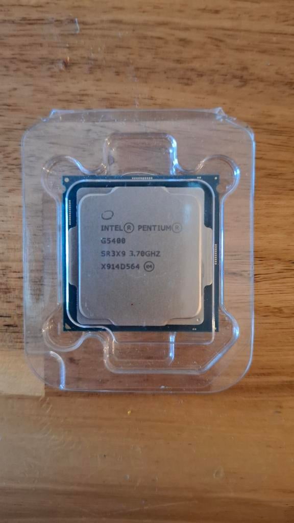 Intel Pentium G5400 Processor - 3.70GHz CPU, Intel Pentium G5400, LGA 1151, Gebruikt, Ophalen of Verzenden