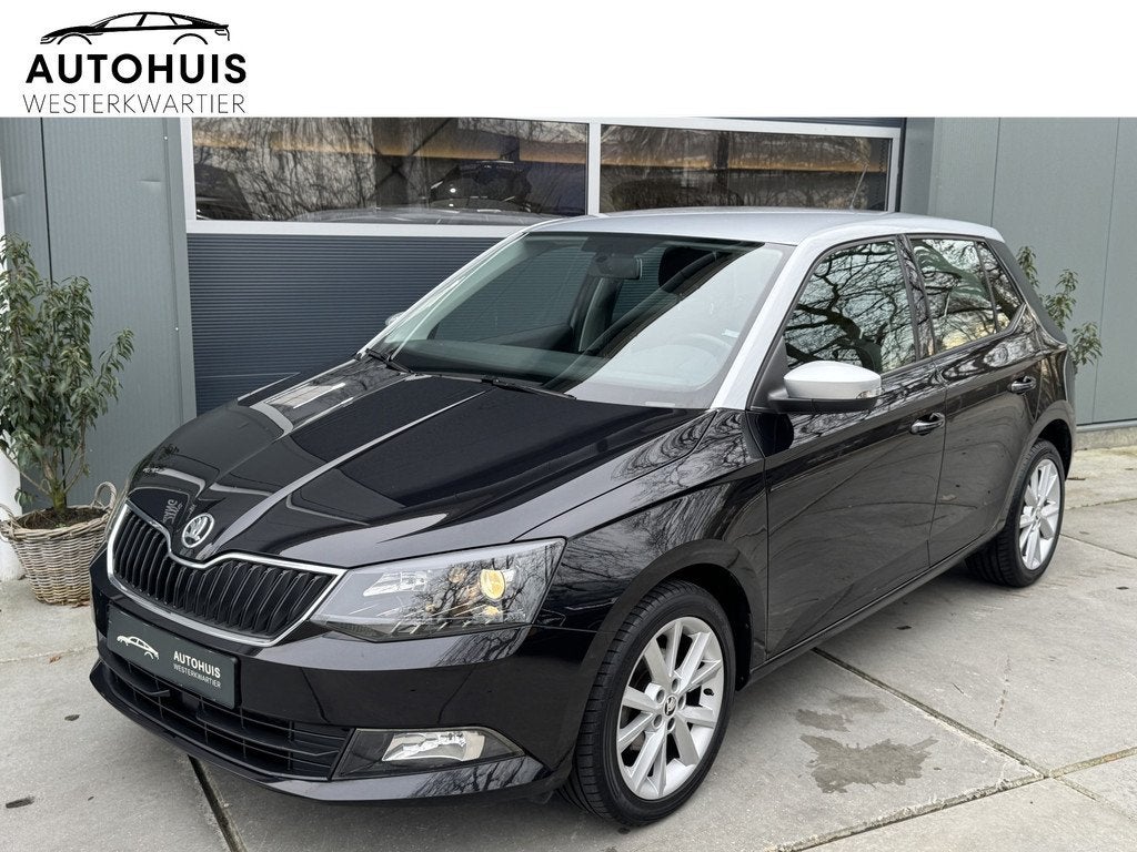 Skoda Fabia 1.2 TSI 90pk Ambition PDC Airco LMV DAB, 4 cilinders, Met garantie (alle), Zwart, Origineel Nederlands