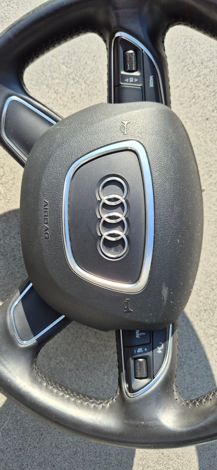 Foto 3 van Audi A4 Avant(2012) stuurwiel met airbag