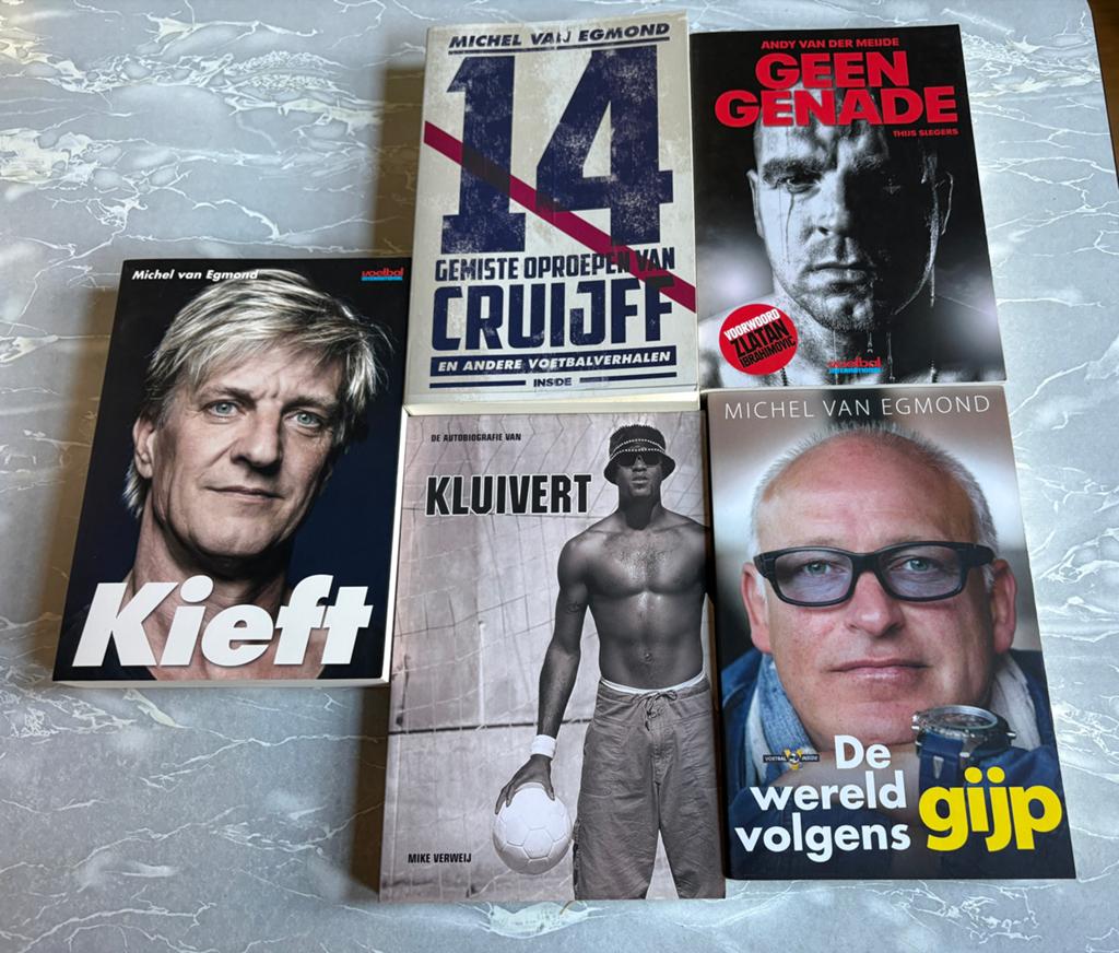 Voetbalboeken Michel van Egmond, Andy van der Meijde, Ophalen of Verzenden, Gelezen, Balsport