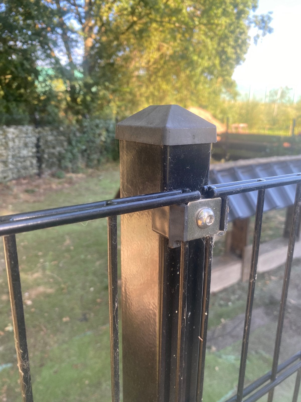 Mooi hoog hekwerk (dubbelstaafmatten) inclusief poort., Ophalen, Zo goed als nieuw, IJzer