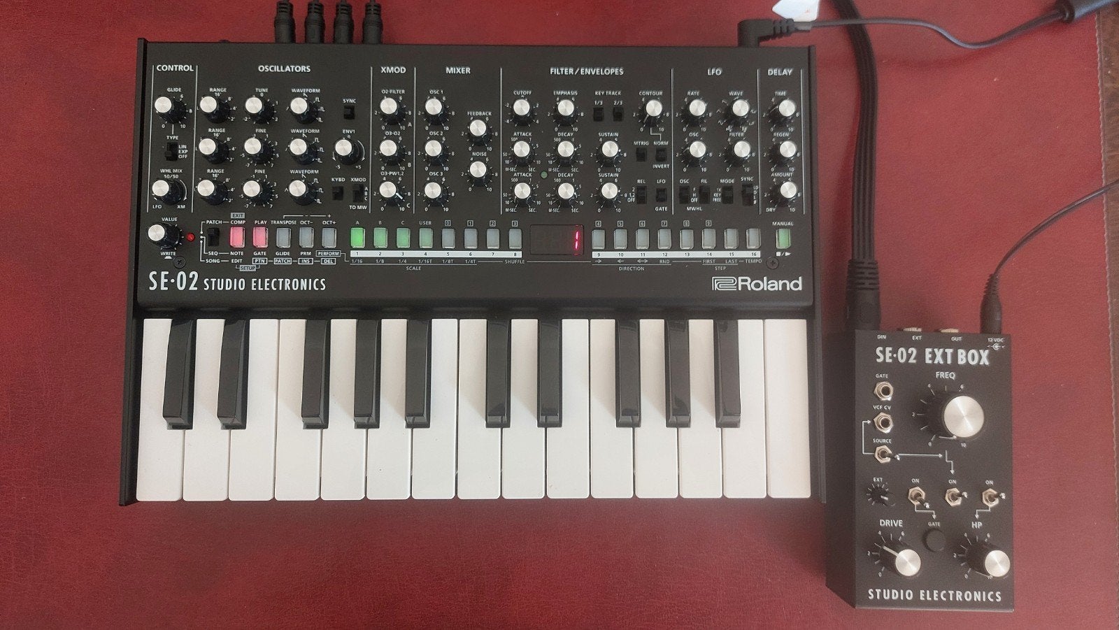 roland se-02 inc EXT-BOX, Km-25 en Decksaver, Ophalen of Verzenden, Zo goed als nieuw, Overige aantallen, Roland