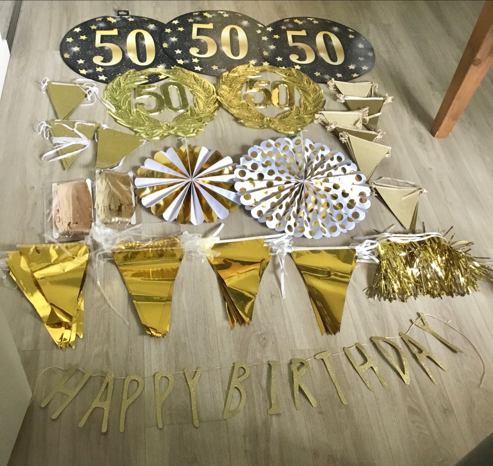 GOUDKLEURIGE VERSIERING SARAH, ABRAHAM OF GOUDEN BRUILOFT, Hobby en Vrije tijd, Ophalen of Verzenden, Gebruikt, Versiering, Abraham of Sarah