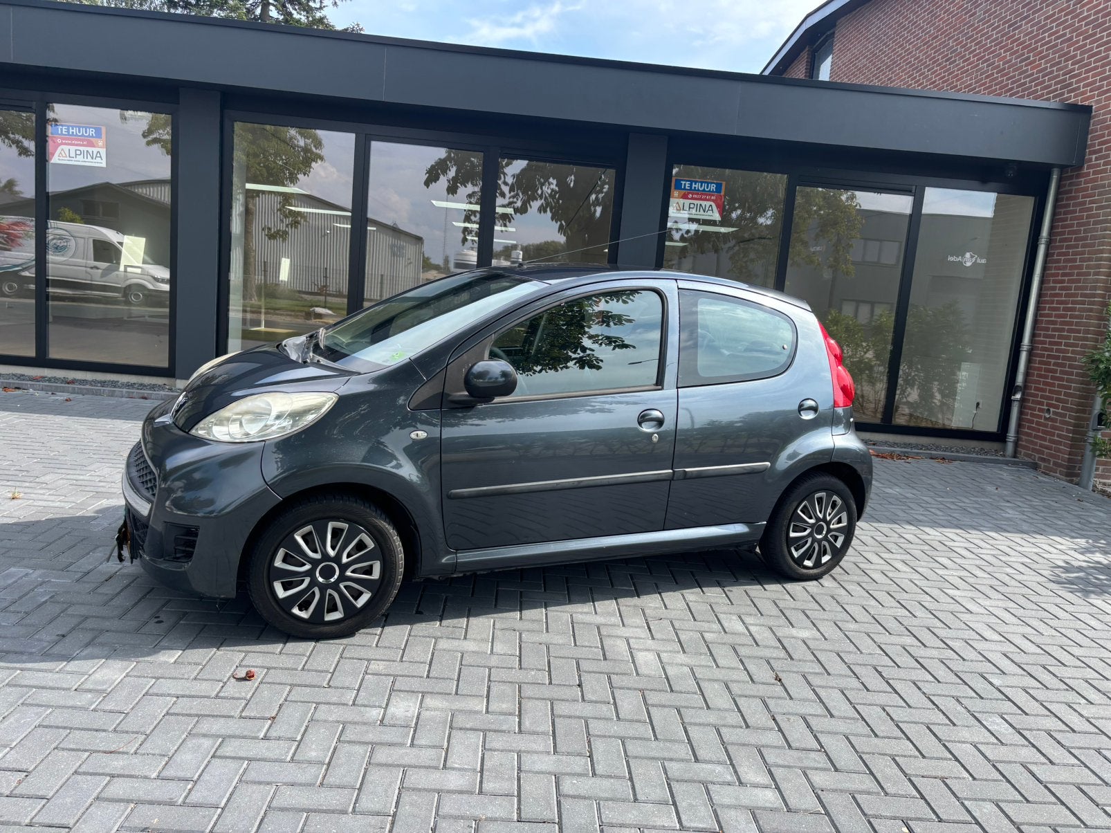 Peugeot 107 1.0 12V 5DR 2010 Grijs, Ophalen of Verzenden