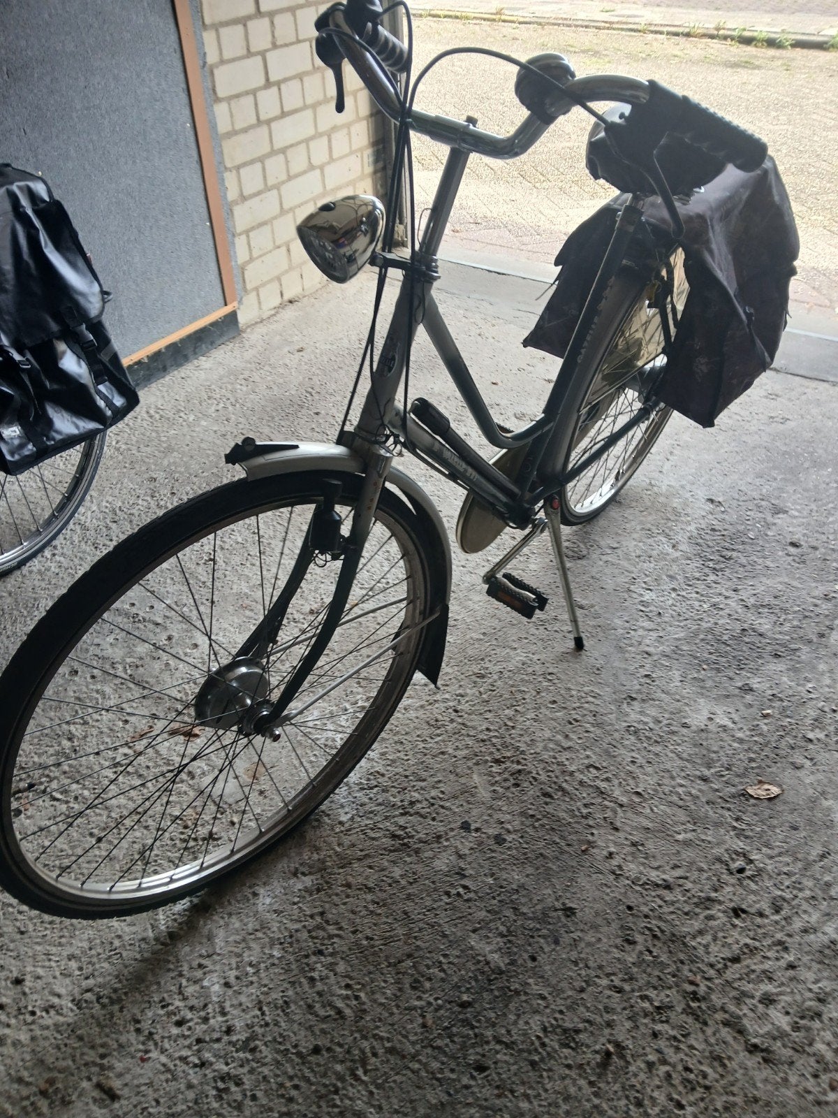 2 mooie Gazelle fietsen, Ophalen, Velgrem, Versnellingen, Gazelle