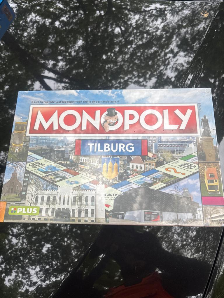 Nieuw Monopoly Tilburg - Het beroemde vastgoedspel, Hobby en Vrije tijd, Gezelschapsspellen | Bordspellen, Ophalen of Verzenden