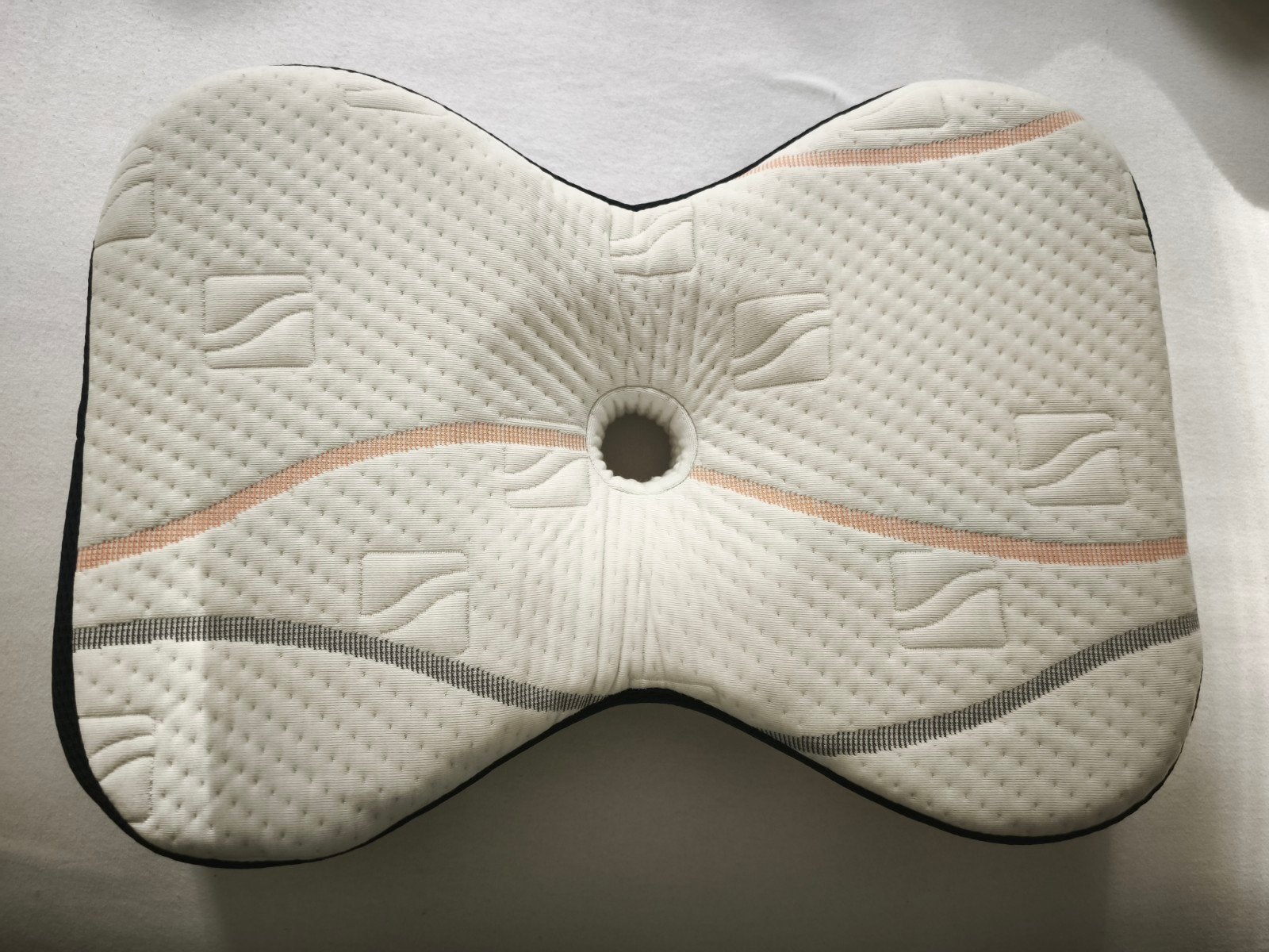 M-Line Athletic Pillow - Ergonomisch Hoofdkussen, Eenpersoons, Wit, Ophalen of Verzenden, Zo goed als nieuw