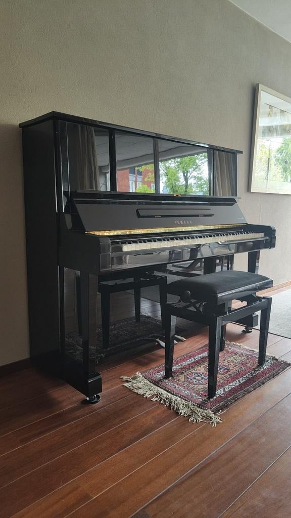 Prachtige Yamaha piano in nieuwstaat, Zwart, Ophalen of Verzenden, Zo goed als nieuw, Piano