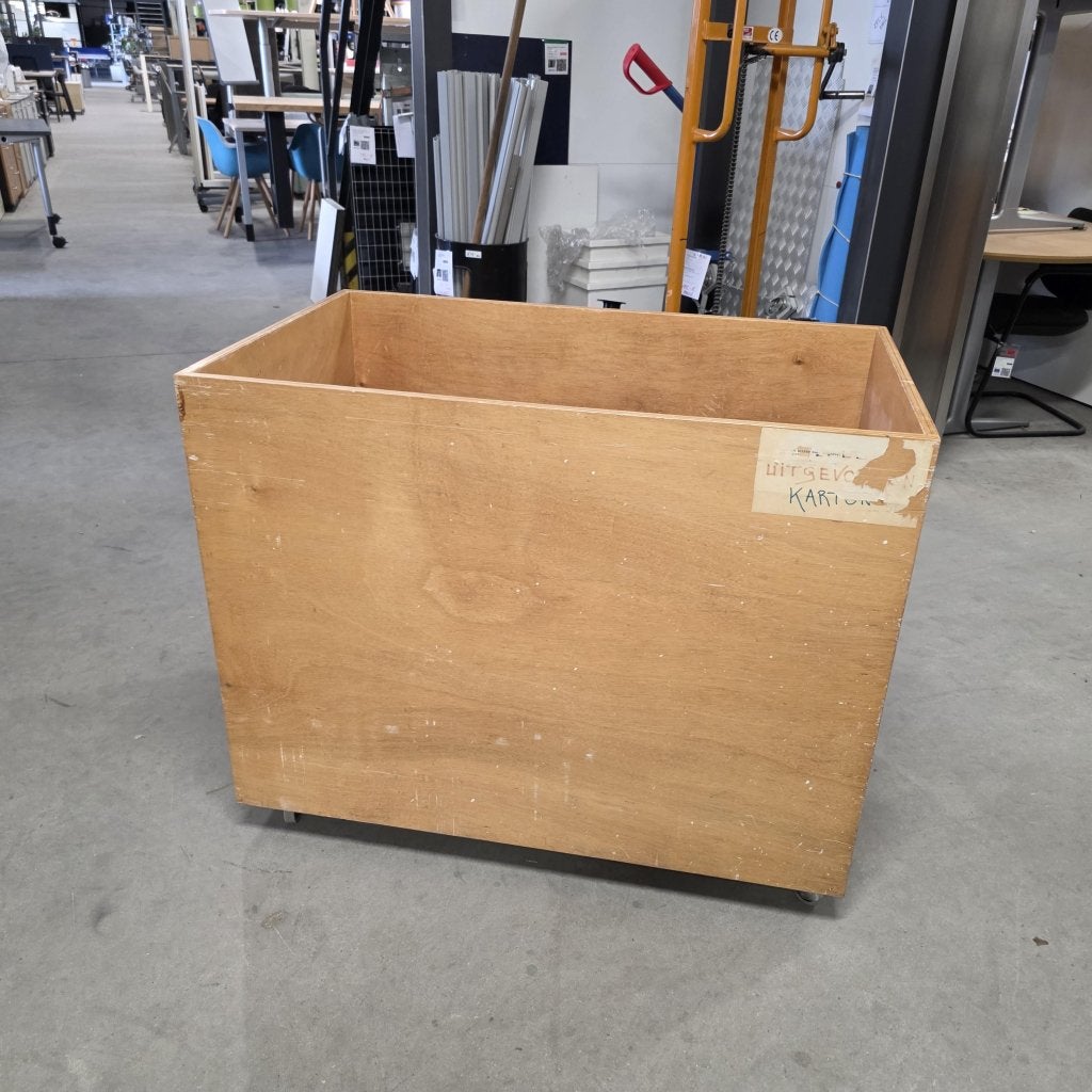Grote houten multiplex kist op zwenkwielen afm 104x64x75 cm, Niet ingevuld, Gebruikt, Niet ingevuld, Niet ingevuld