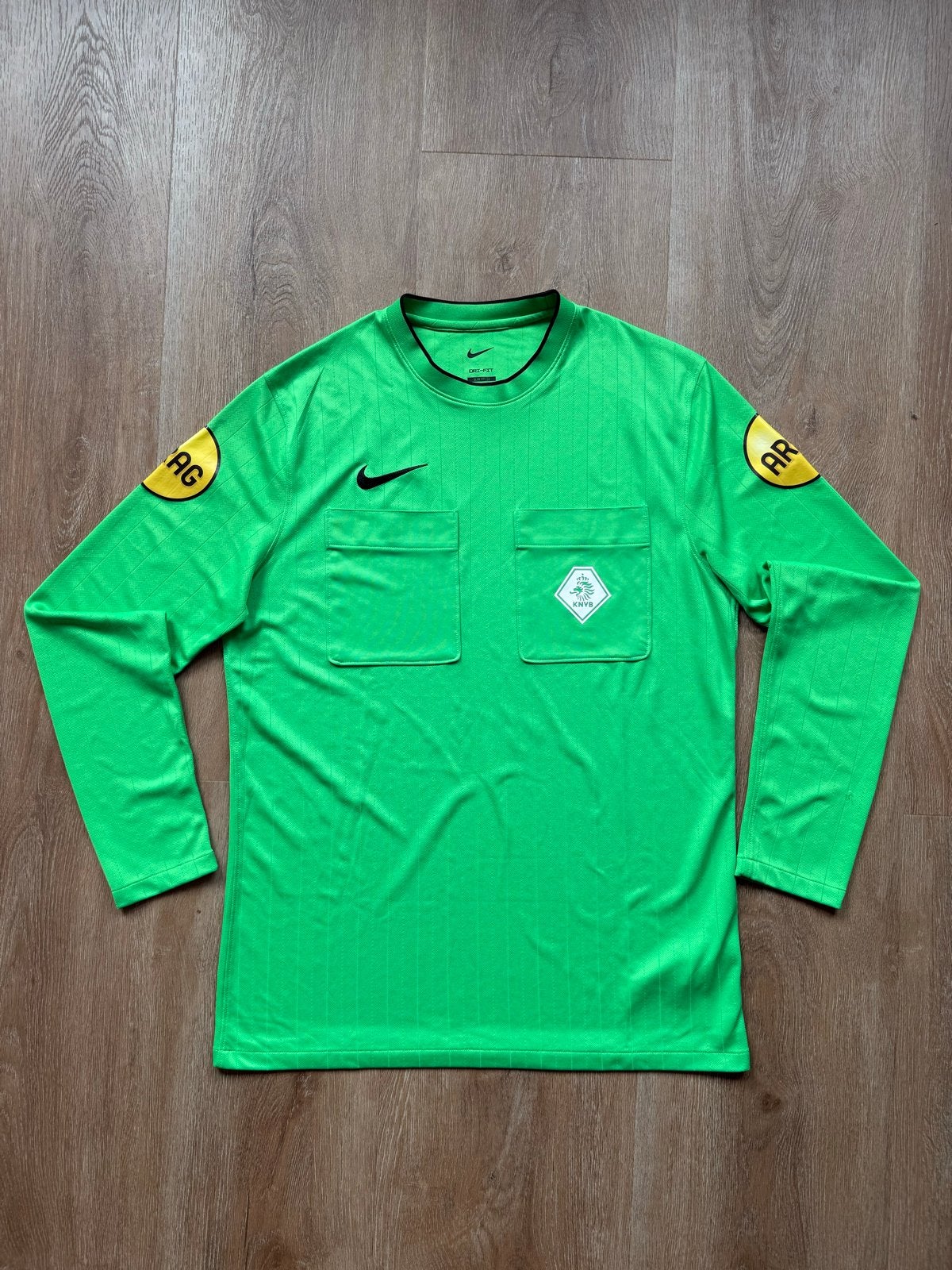Nike KNVB scheidsrechtersshirt (lange mouw, groen, maat L), Maat 52/54 (L), Ophalen of Verzenden, Zo goed als nieuw, Voetbal