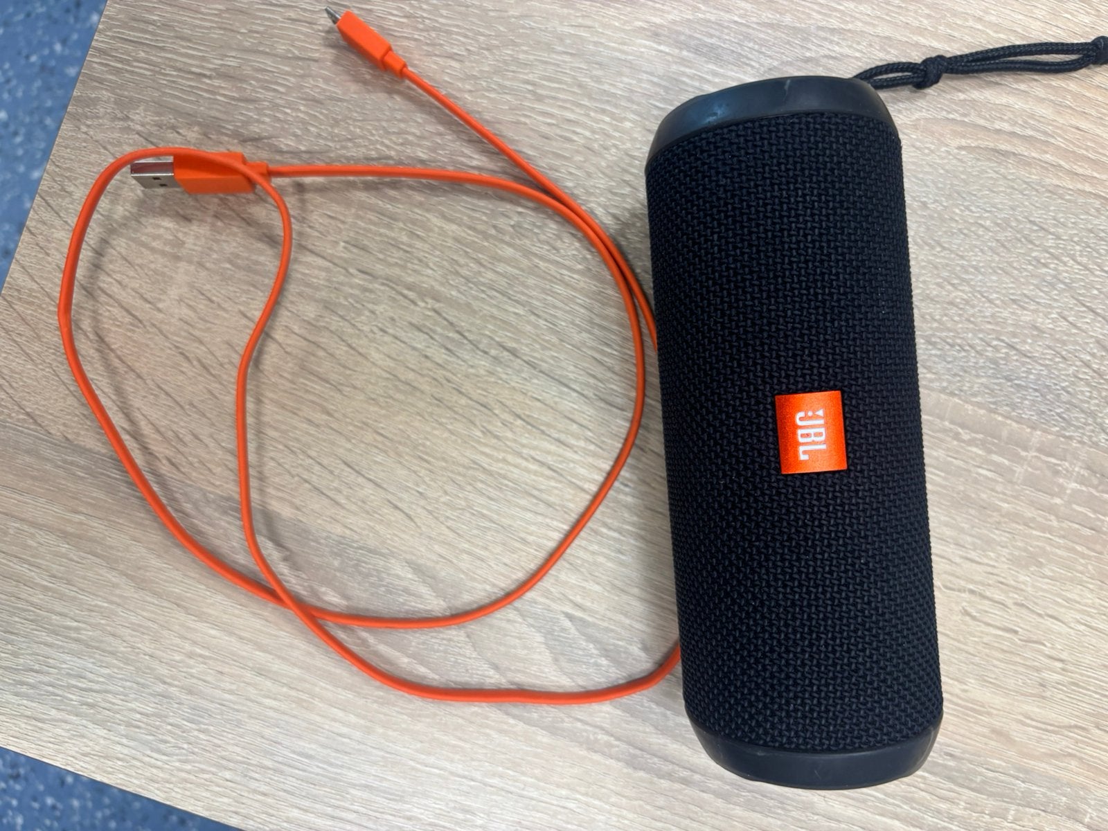 JBL box, Ophalen of Verzenden, Zo goed als nieuw, Minder dan 60 watt, JBL