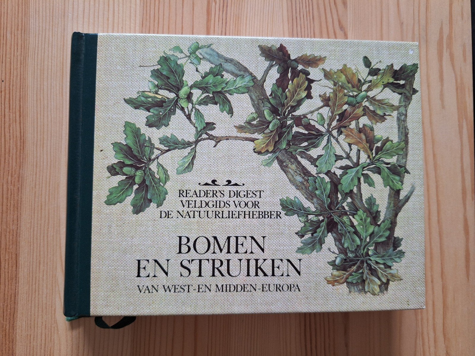 Bomen en Struiken: Reader's Digest Veldgids, Boeken, Natuur, Zo goed als nieuw, Bloemen, Planten en Bomen, Ophalen of Verzenden