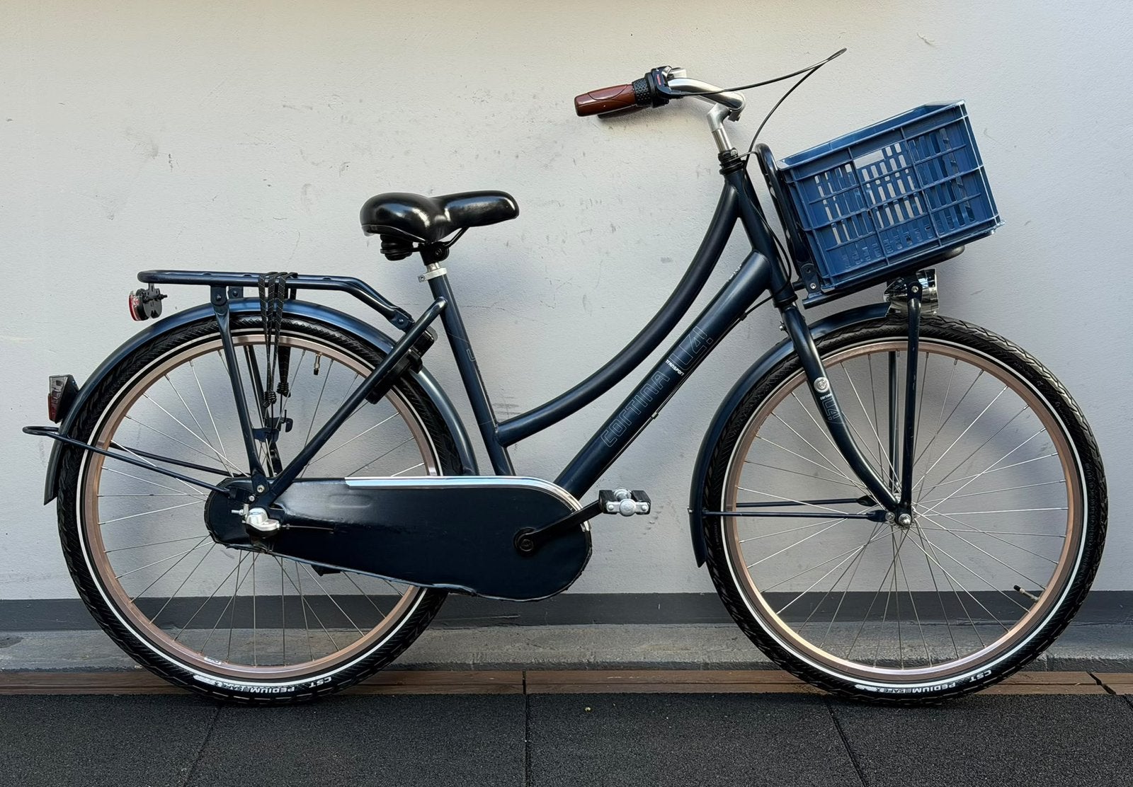 Cortina U4, 26 inch zeer nette meisjesfiets, 3 versnellingen, Ophalen, Terugtraprem, Gebruikt, Versnellingen