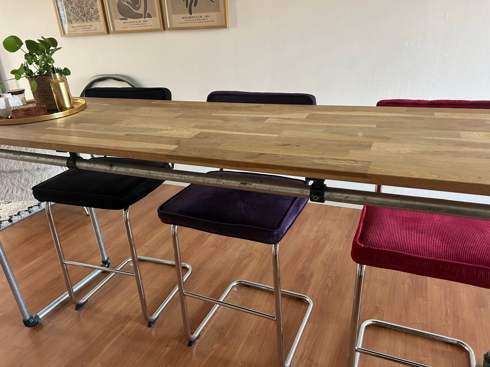 Set van tafel en 3 barstoelen diverse kleuren, Ophalen, Gebruikt
