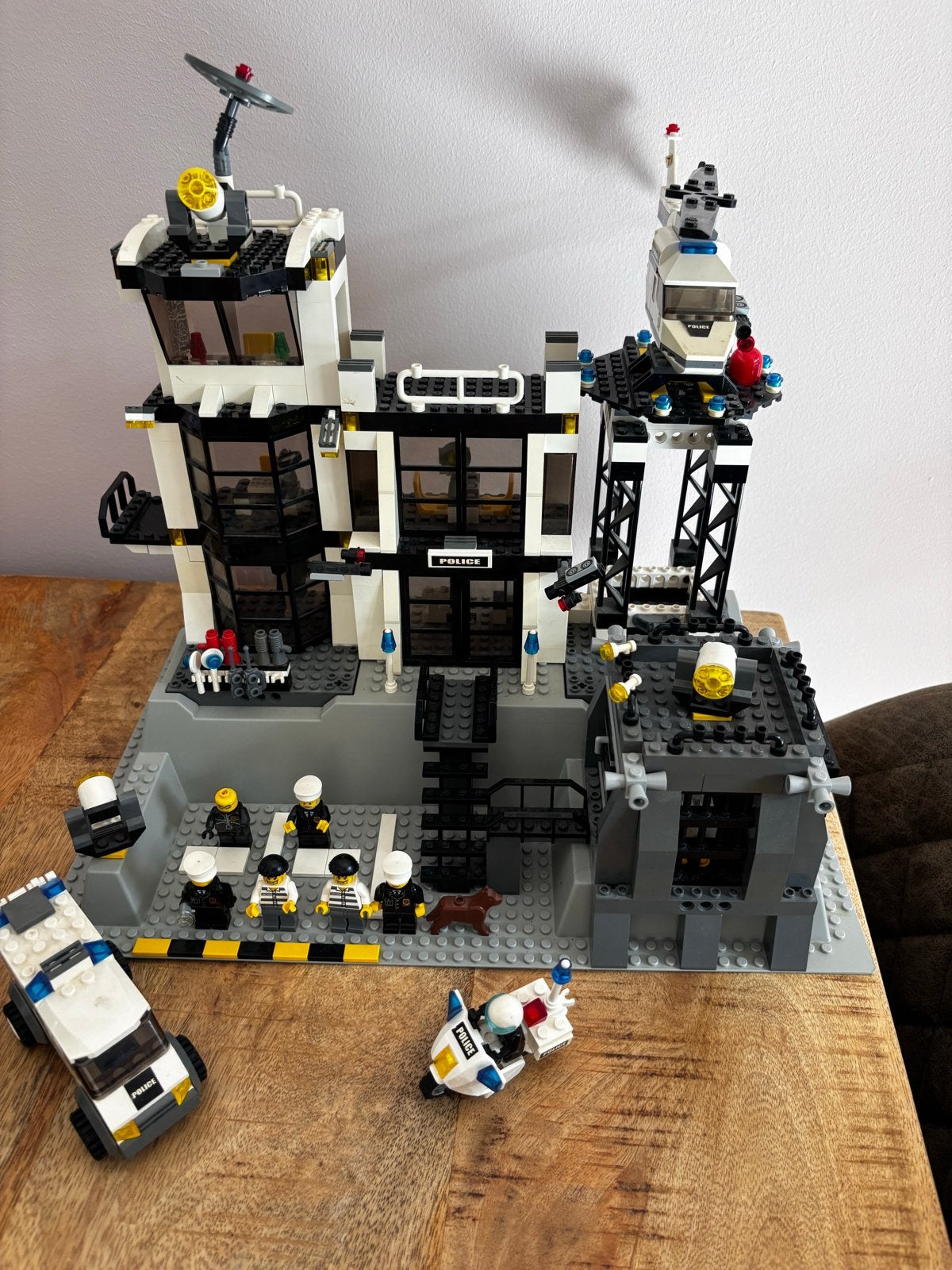 Lego 7237 Politiebureau, Kinderen en Baby's, Lego, Ophalen of Verzenden, City, Gebruikt