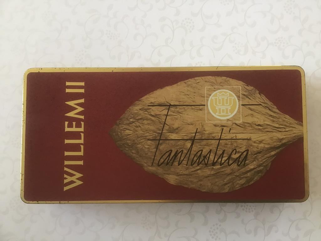 Sigarenblik Willem II Fantasica, Verzamelen, Ophalen of Verzenden, Zo goed als nieuw, Overige
