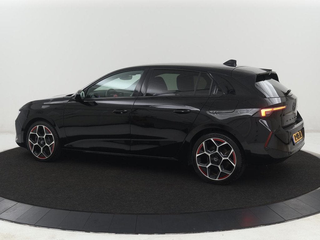 Opel Astra 1.6 Hybrid GS Line | SOH 93,3% | Head-Up | Leder, Auto's, Opel, Gebruikt, 4 cilinders, 181 pk, Zwart