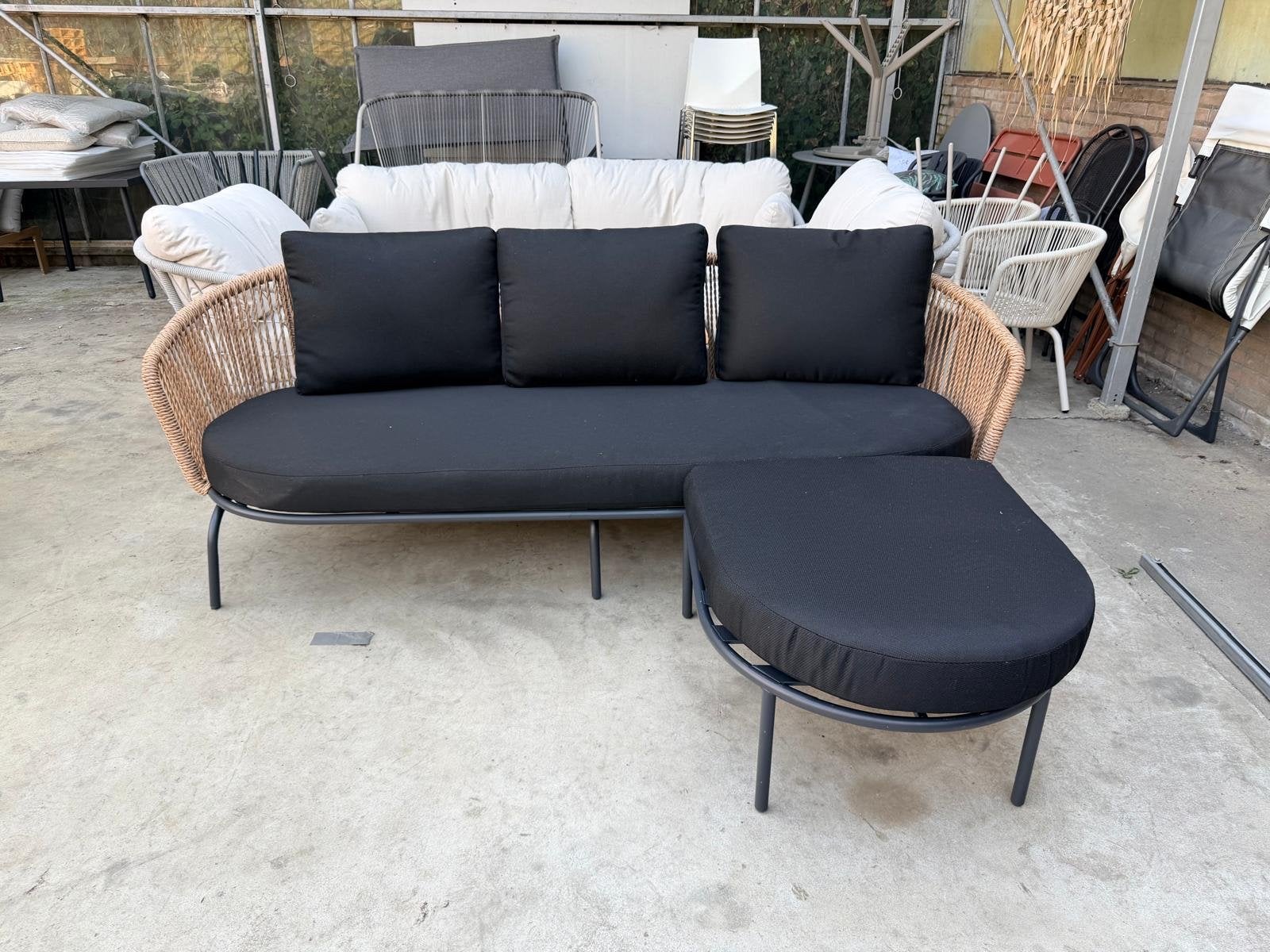 Luxe Loungeset met Poef - showmodel, Ophalen, 3 zitplaatsen, Nieuw, Loungeset