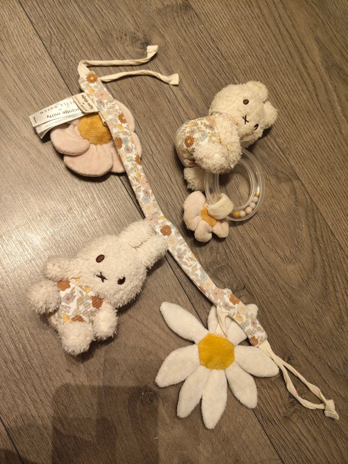 Little Dutch Nijntje  Rammelaar, wagenspanner,knuffeldoekje, Ophalen of Verzenden, Zo goed als nieuw, Rammelaar, Met geluid